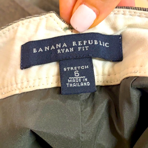 Cropped Slacks from Banana Republic - Picture 2 of 9